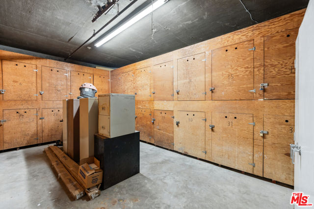 Drew Fenton | 836 S Bundy Drive Los Angeles CA | MLS: 7113379