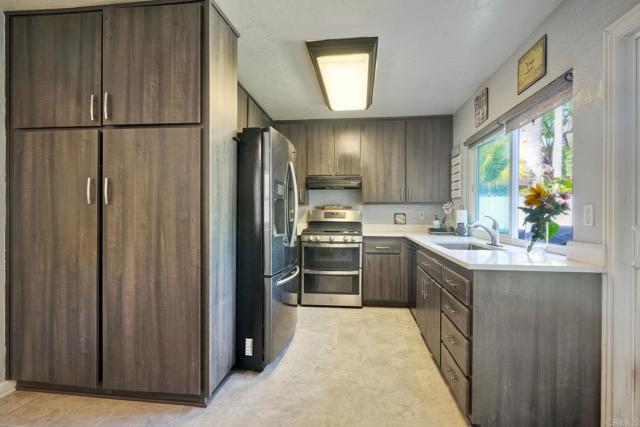 Detail Gallery Image 14 of 37 For 1679 Palomar Dr, San Marcos,  CA 92069 - 4 Beds | 2 Baths