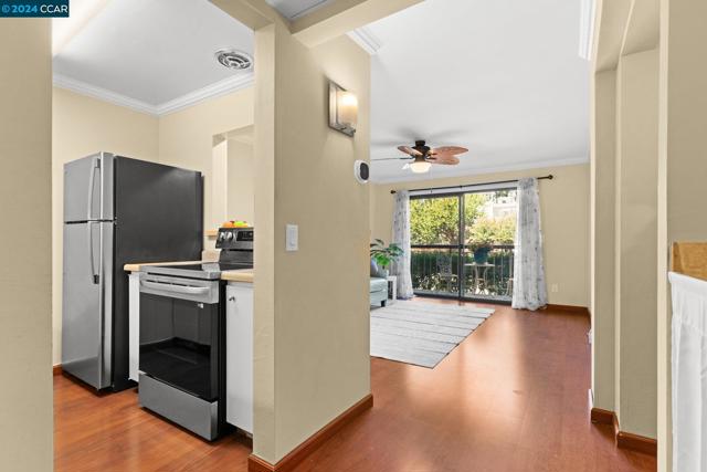 Image 3 of 46 For 470 Civic Dr.  105
