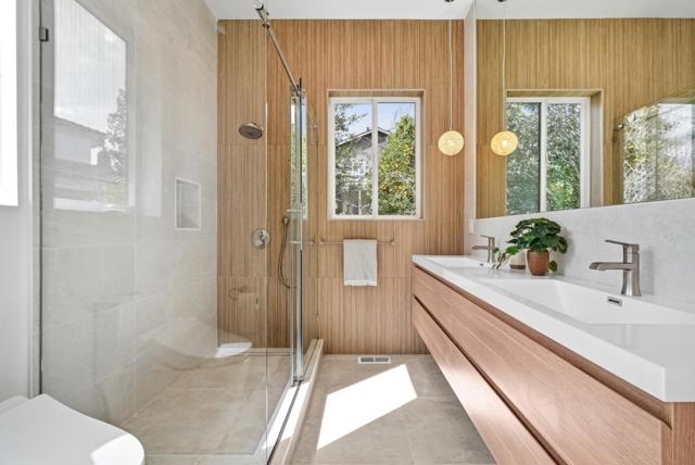 395 Martens Avenue, Mountain View CA: https://media.crmls.org/mediaz/e4a933c7-978e-492b-b3ce-fc8af404bf4b.jpg