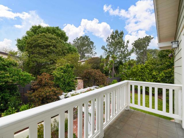 548 Tarento Dr, San Diego CA: https://media.crmls.org/mediaz/e4a982c4-3cca-42d9-9756-2b159f08b730.jpg