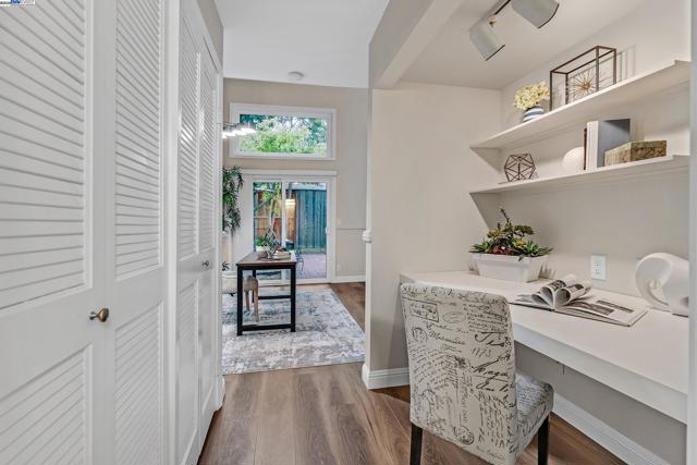 1410 Groth Cir, Pleasanton CA: https://media.crmls.org/mediaz/e4ab7533-ef3f-458d-88c0-ca51a6afca30.jpg