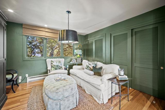 12500 Saddle Way, Carmel Valley CA: https://media.crmls.org/mediaz/e4abd05c-38b5-4423-b98f-c6c59b387fbb.jpg