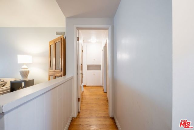 10725 S 8th Avenue, Inglewood CA: https://media.crmls.org/mediaz/e4ac4ead-e395-481f-98fb-642ec6ff23d5.jpg