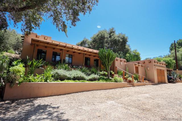 1511 Alpine Terrace Rd, Alpine CA: https://media.crmls.org/mediaz/e4aca5a3-f971-448c-ac0d-eedcb7b51bf9.jpg