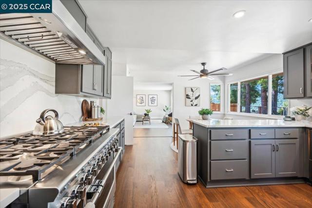 739 Devils Drop Ct, Richmond CA: https://media.crmls.org/mediaz/e4acce7e-9c5b-4bbf-ba18-b88c8ff8d1b7.jpg
