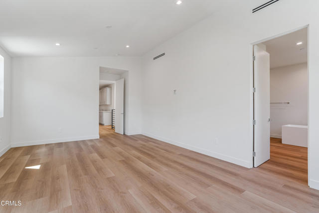 Detail Gallery Image 28 of 68 For 2821 Los Robles Rd, Thousand Oaks,  CA 91362 - 3 Beds | 2/1 Baths