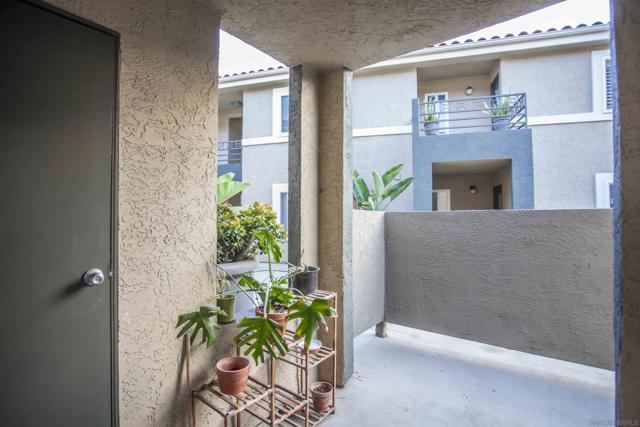 7425 Charmant Dr, San Diego CA: https://media.crmls.org/mediaz/e4ada8e0-28cc-403c-89d4-42f8384996e4.jpg