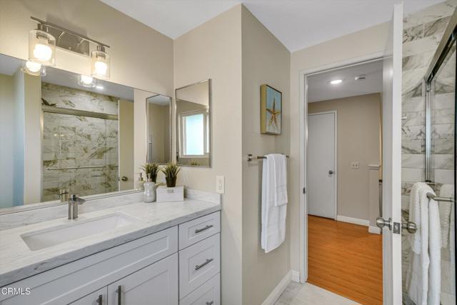 Detail Gallery Image 29 of 44 For 19015 Braemore Rd, Porter Ranch,  CA 91326 - 4 Beds | 3 Baths