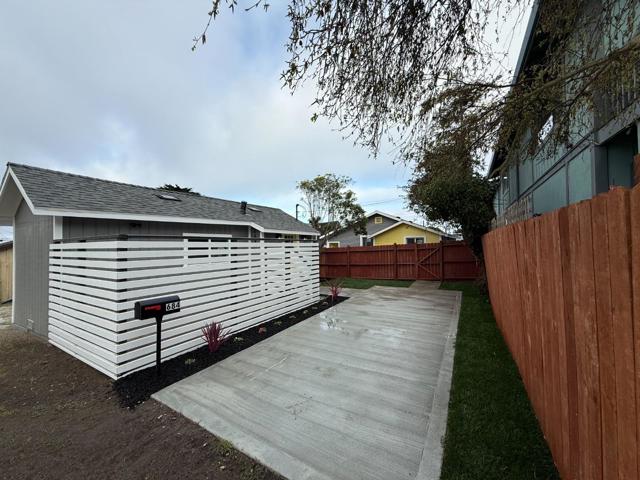684 David Avenue, Monterey CA: https://media.crmls.org/mediaz/e4af8ffa-f1b9-4506-a08c-c520dce6df6a.jpg