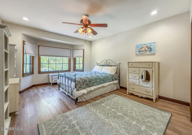 2317 Sierra Creek Road, Agoura Hills CA: https://media.crmls.org/mediaz/e4afdf59-756b-41fa-a49f-4e0adf60c5d7.jpg