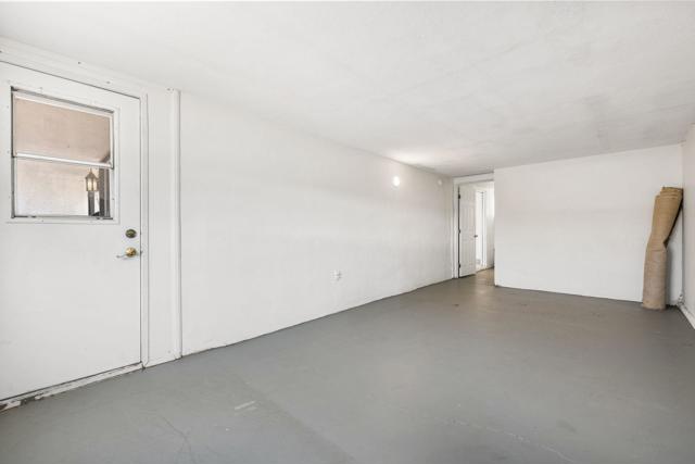 42660 Wisconsin Avenue, Palm Desert CA: https://media.crmls.org/mediaz/e4b0e34f-ec07-4ced-9144-531fa32f5039.jpg
