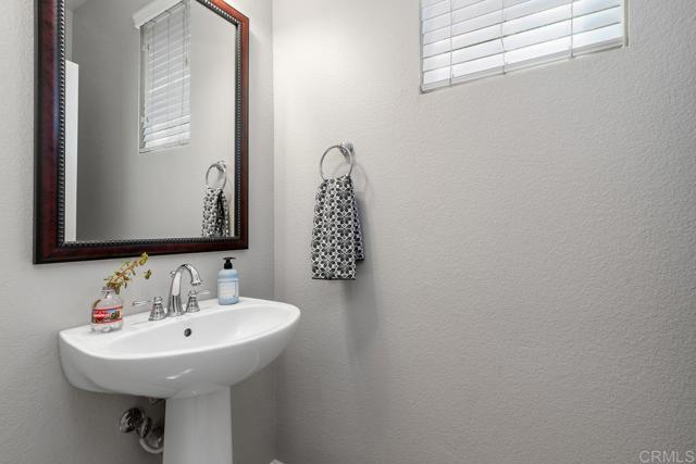 Detail Gallery Image 18 of 52 For 6211 Dartington Way, Carlsbad,  CA 92009 - 4 Beds | 3/1 Baths