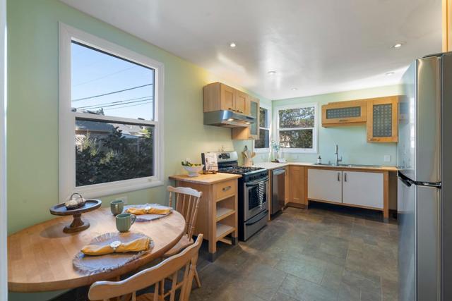 1080 8th Avenue, Redwood City CA: https://media.crmls.org/mediaz/e4b15746-b6e5-41bb-a74d-e01b9a2c362b.jpg