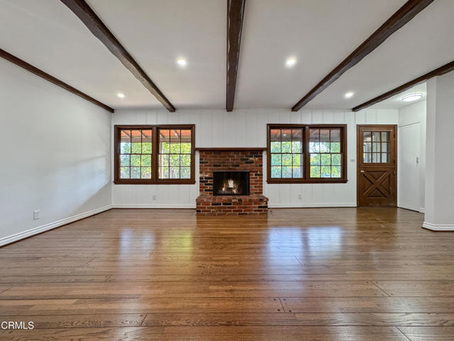 5028 El Adobe Lane, La Crescenta CA: https://media.crmls.org/mediaz/e4b1a2e2-212f-4f8e-9e0f-2f45106f4952.jpg