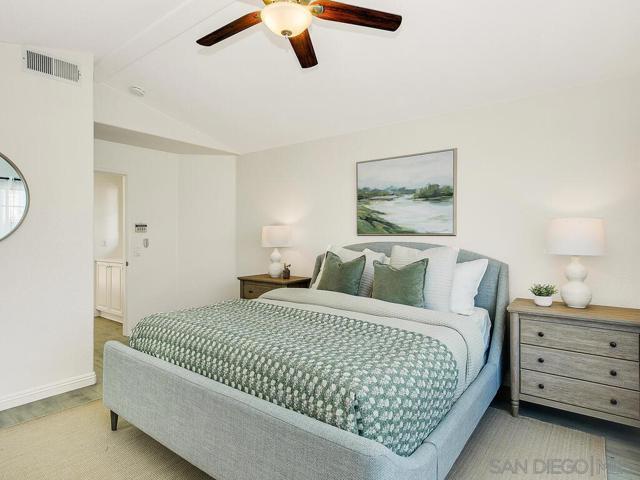 3686 Ruette De Ville, San Diego, California 92130, 2 Bedrooms Bedrooms, ,2 BathroomsBathrooms,Condominium,For Sale,Ruette De Ville,250037614SD