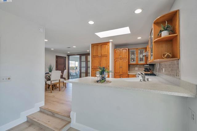36339 Beech Pl, Newark CA: https://media.crmls.org/mediaz/e4b2c9dc-23d3-45c9-ab54-f8cd49e31d65.jpg