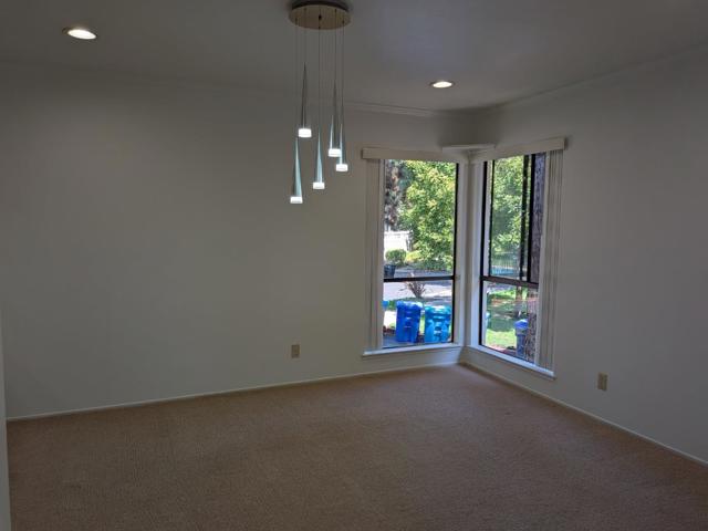 217 Ada Avenue, Mountain View CA: https://media.crmls.org/mediaz/e4b2e6b9-f3ad-4d54-99a9-52109947d600.jpg