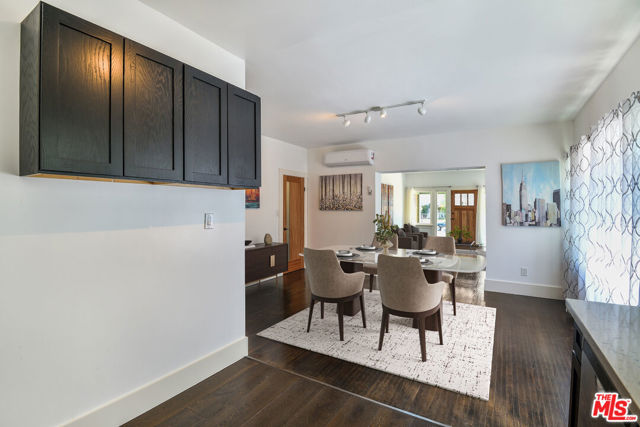 2945 Van Buren Place, Los Angeles CA: https://media.crmls.org/mediaz/e4b338fb-c037-411d-9d96-53c5495c3cd6.jpg