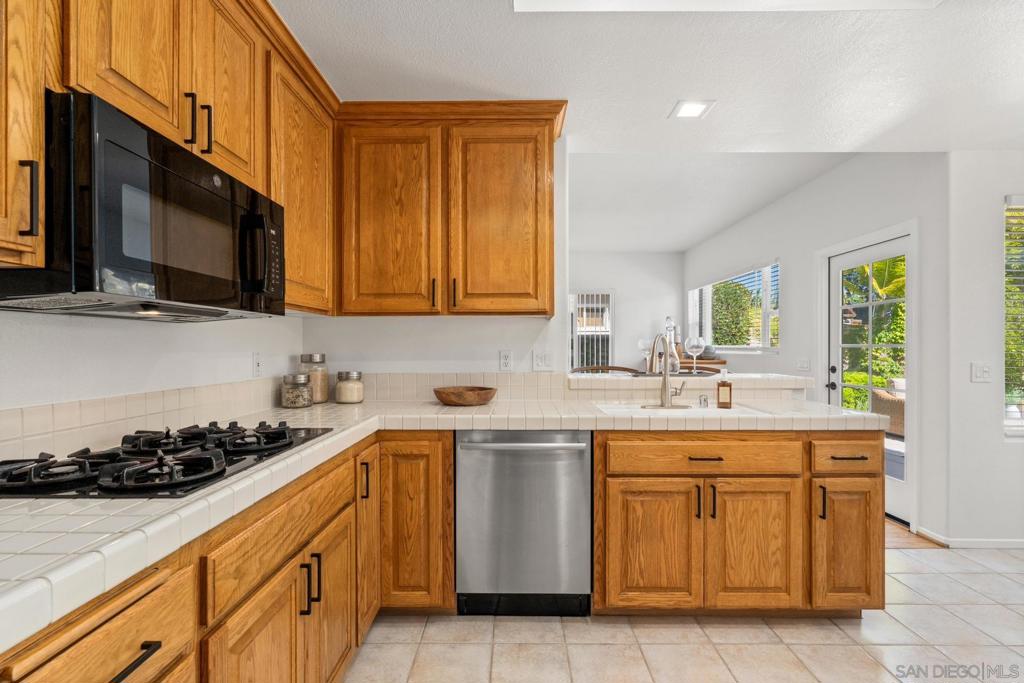 MLS #250034584SD img 27