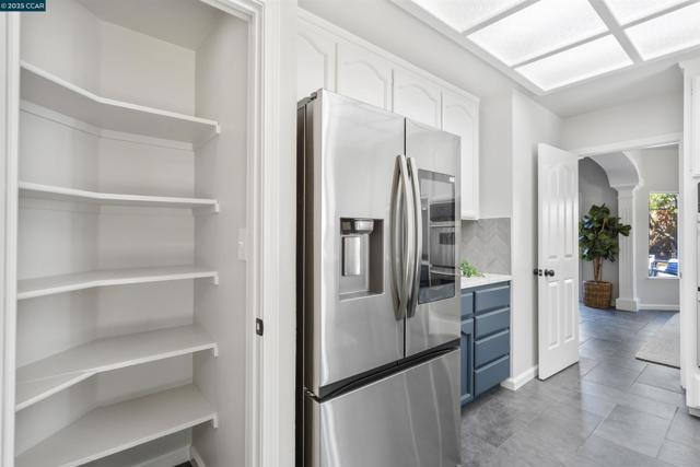 5 Stuart Place, Danville CA: https://media.crmls.org/mediaz/e4b4d69b-f922-452e-aed0-e564a0a76aa9.jpg