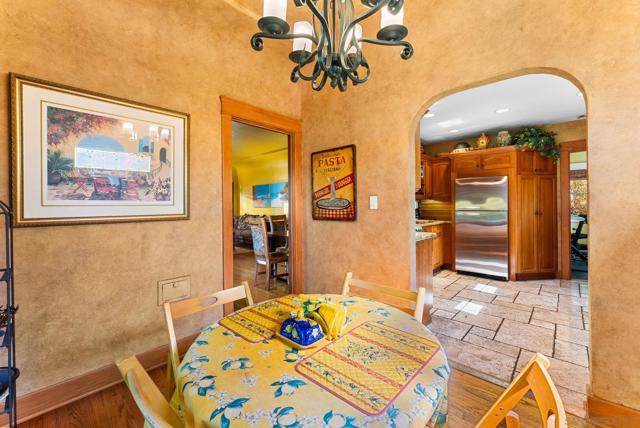 4965 Marlborough Drive, San Diego CA: https://media.crmls.org/mediaz/e4b4d8e5-c2fd-480f-9021-e71c334329a5.jpg