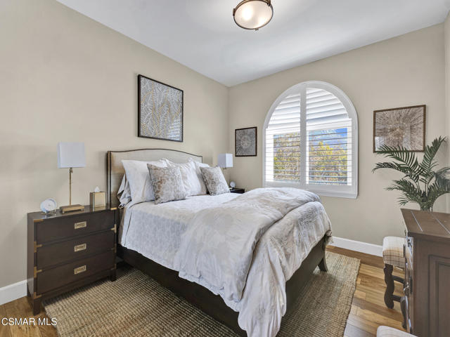 3865 Briar Ridge Court, Newbury Park CA: https://media.crmls.org/mediaz/e4b51ab1-0c51-4ad6-ac71-663916e5116d.jpg