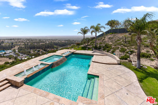 7416 Wiscasset Drive, West Hills CA: https://media.crmls.org/mediaz/e4b573e1-9bc1-4c2a-9720-c2fa48521c3d.jpg