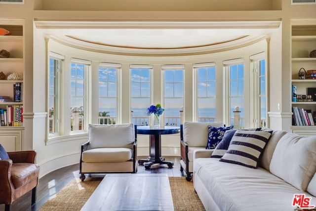 6277 Sea Star Drive, Malibu CA: https://media.crmls.org/mediaz/e4b6dbe8-c6b7-4793-8c05-62854dc2f2dc.jpg