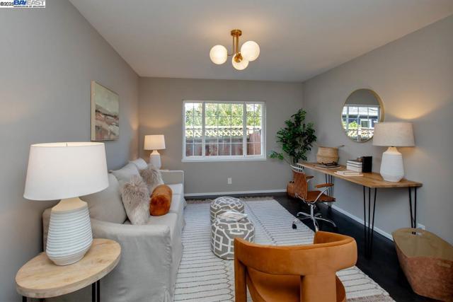 1366 Hansen Ave, Alameda CA: https://media.crmls.org/mediaz/e4b7d965-c65d-44b3-84ae-e48c0c0ba502.jpg