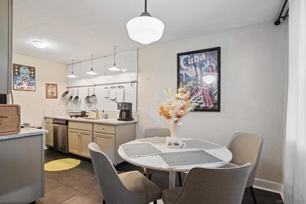 4261 49th Street - photo 8