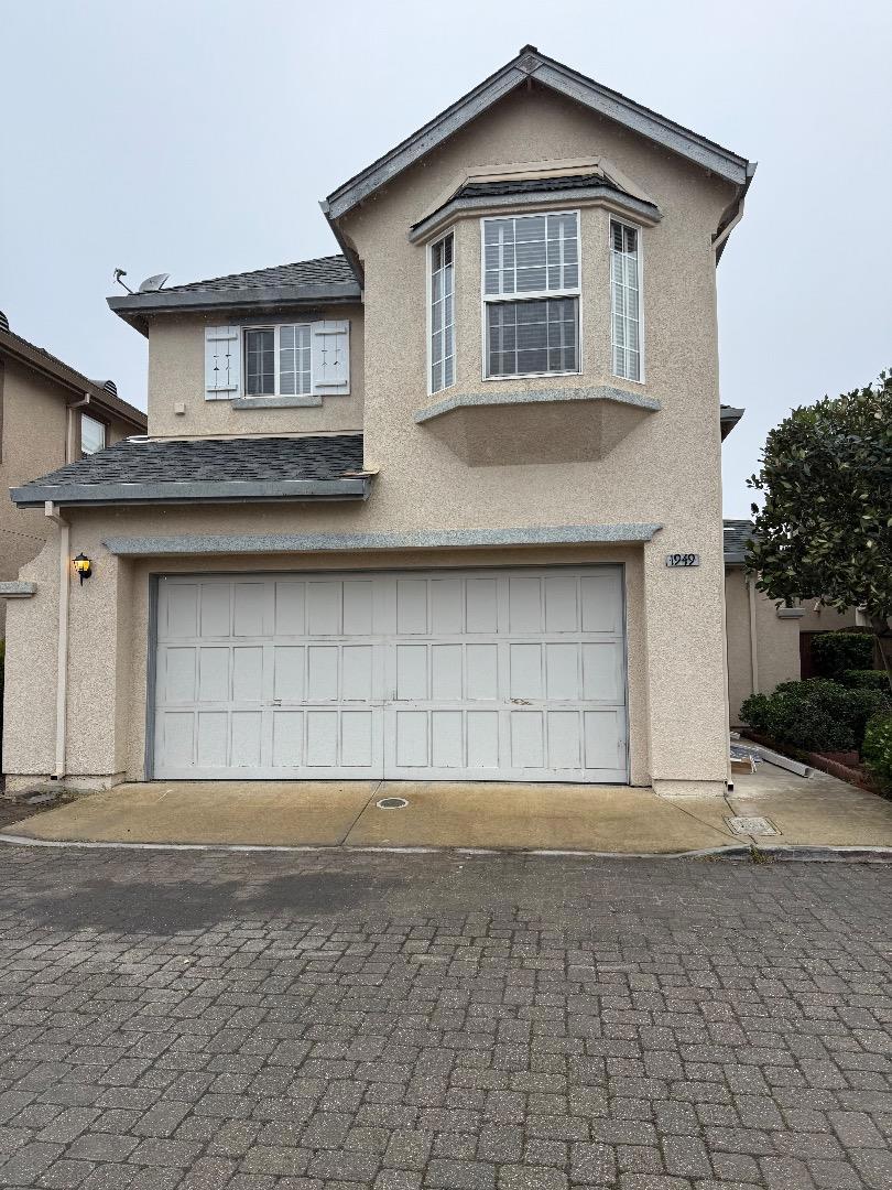 1949 Bradbury Street