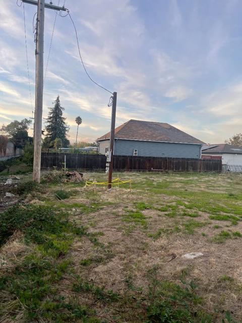 1100 Norton Street, San Mateo CA: https://media.crmls.org/mediaz/e4b87e87-b305-4a9d-a191-e505160989d6.jpg