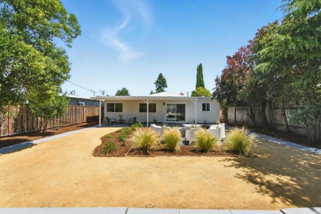 1016 Patricia Avenue, San Mateo CA: https://media.crmls.org/mediaz/e4b8c4e6-70ce-453d-9fb3-777f17346137.jpg