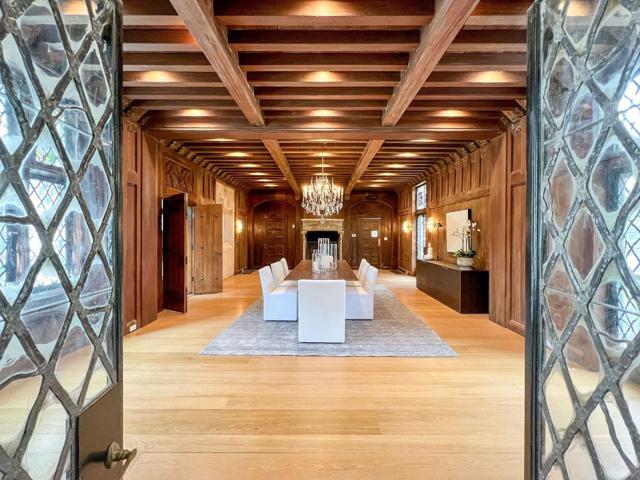 85 Fagan Drive, Hillsborough CA: https://media.crmls.org/mediaz/e4b8f126-dc1d-4e3f-9da1-e53bbeeac814.jpg