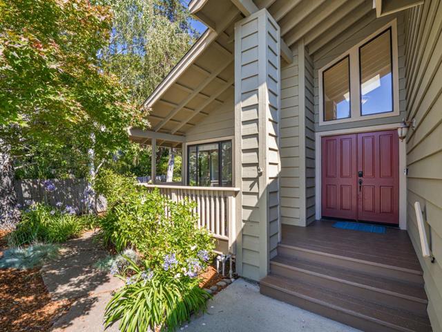 14 Sageland Court, Scotts Valley CA: https://media.crmls.org/mediaz/e4b99b1d-3f6f-4f32-9483-307d0afda24e.jpg