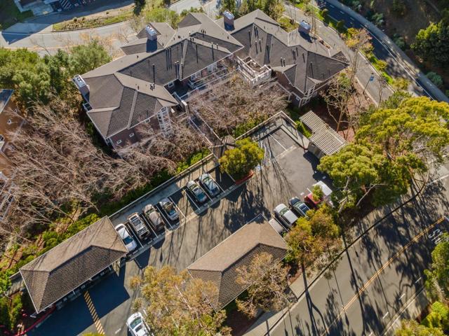 833 Swallowtail Court, Brisbane CA: https://media.crmls.org/mediaz/e4bac699-8790-4564-bcd9-ac48cbcd111c.jpg