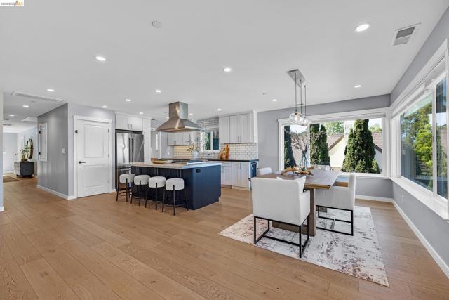 1424 Sunnyslope Ave, Belmont CA: https://media.crmls.org/mediaz/e4bb8bc7-3eb6-4266-9fca-0fb1dd4cd646.jpg