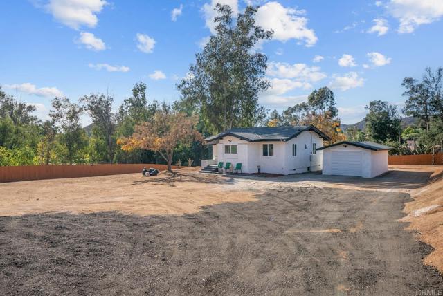 Image 35 of 51 For 11564 Manzanita Road
