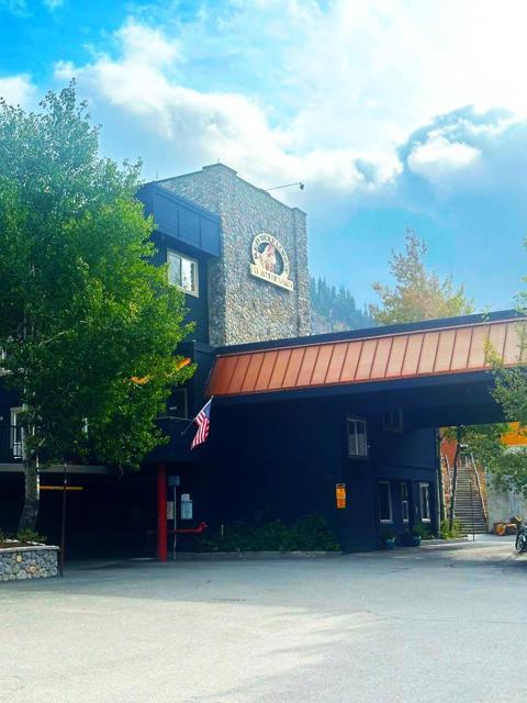 1 Red Wolf Lodge,  CA: https://media.crmls.org/mediaz/e4be68c2-18dd-40b8-86aa-249e88ce2c1d.jpg