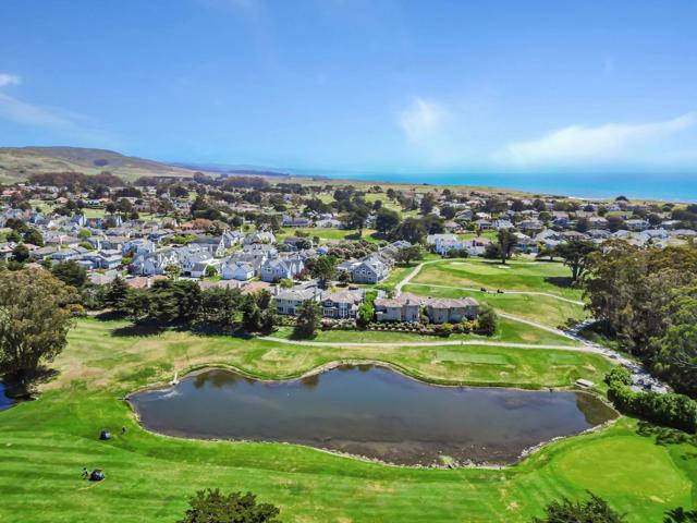 121 Carnoustie Drive, Half Moon Bay CA: https://media.crmls.org/mediaz/e4bebc0c-8c48-423f-a79e-fd5d5b037258.jpg