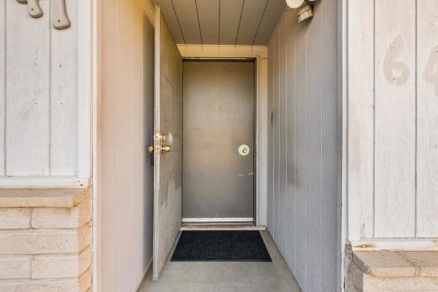 641 Main Street, Soledad CA: https://media.crmls.org/mediaz/e4bf9834-7c1b-437a-ac76-cd943db38bda.jpg