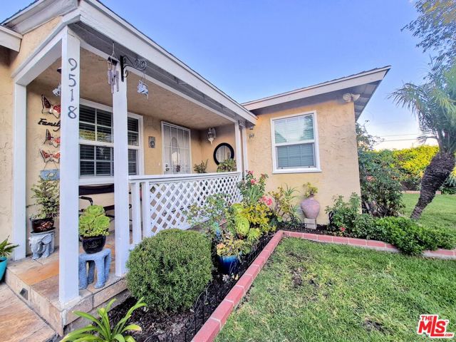 9518 Woodale Avenue photo 6