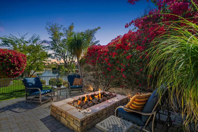 50240 Via Amante, La Quinta CA: https://media.crmls.org/mediaz/e4c00564-ac41-4d67-9b17-219d1ff847b4.jpg
