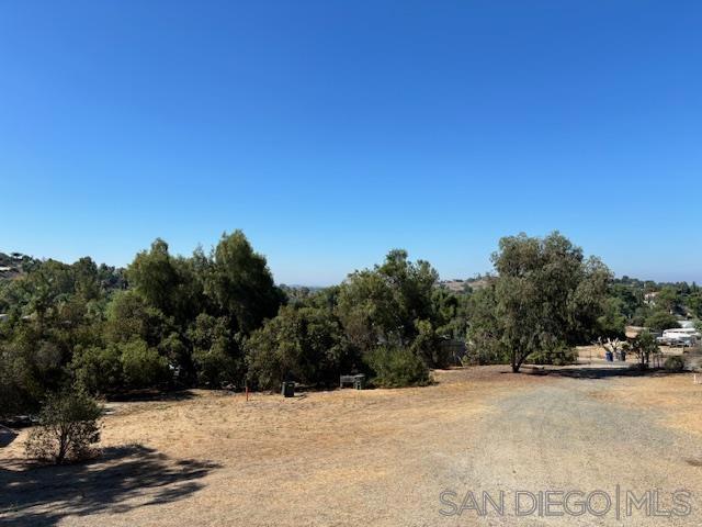 934 La Rueda Dr, Vista, CA 92084