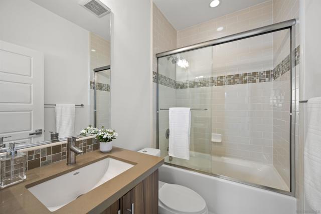 7853 Inception Way, San Diego CA: https://media.crmls.org/mediaz/e4c19330-fa74-489e-a4aa-637882e3a662.jpg