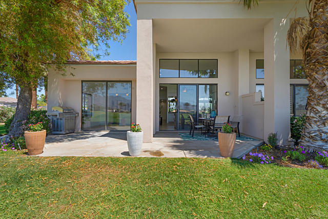 80471 Oak Tree, La Quinta CA: https://media.crmls.org/mediaz/e4c1b28c-2e3f-4bb8-b28a-52896cb8ff1a.jpg