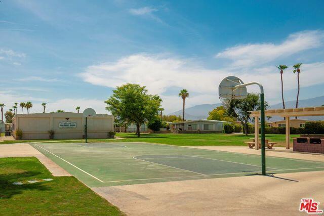 73240 Adobe Springs Drive, Palm Desert CA: https://media.crmls.org/mediaz/e4c1d46e-d114-4bf6-88d9-b7494434dc89.jpg