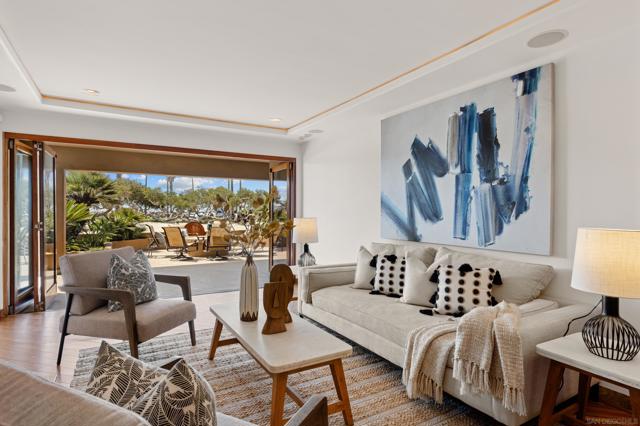 2617 Ocean Front Walk, San Diego CA: https://media.crmls.org/mediaz/e4c2bc28-b6ef-4564-bd8e-b7ed1f66c1b1.jpg