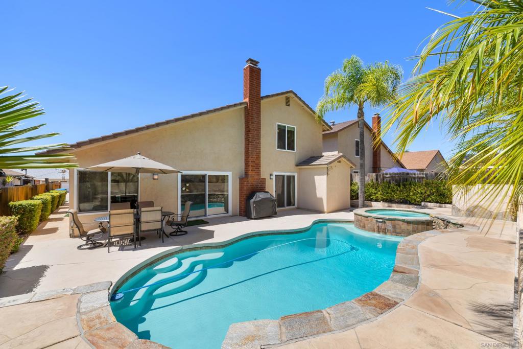 7411 Stoneview Court